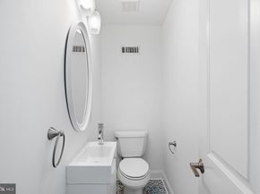 328 Daly Street, Philadelphia PA 19148