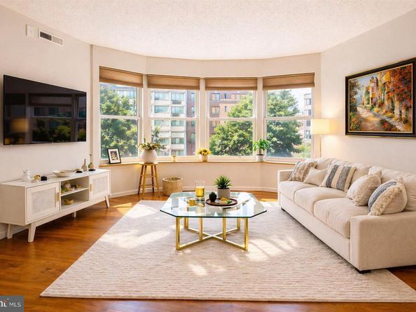 1111 11TH Street NW 304, Washington DC 20001