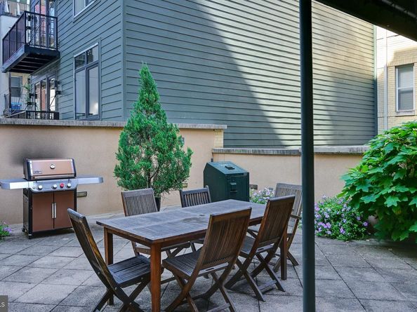 1111 11TH Street NW 304, Washington DC 20001