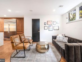 283 Locust Street, Philadelphia PA 19106