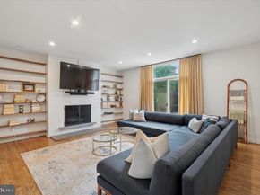 283 Locust Street, Philadelphia PA 19106