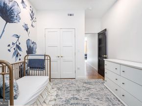 283 Locust Street, Philadelphia PA 19106