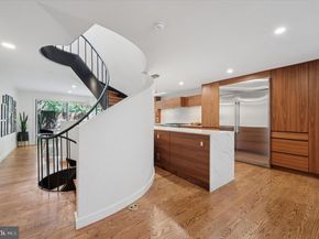 283 Locust Street, Philadelphia PA 19106