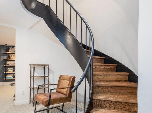 283 Locust Street, Philadelphia PA 19106