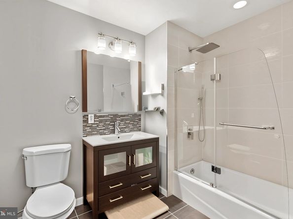 1352 South Street 216, Philadelphia PA 19147