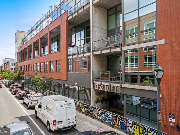 1352 South Street 216, Philadelphia PA 19147