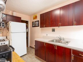 442 Wellesley Road, Philadelphia PA 19119