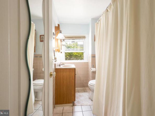 442 Wellesley Road, Philadelphia PA 19119