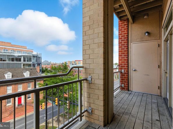 309 Holland Lane 222, Alexandria VA 22314