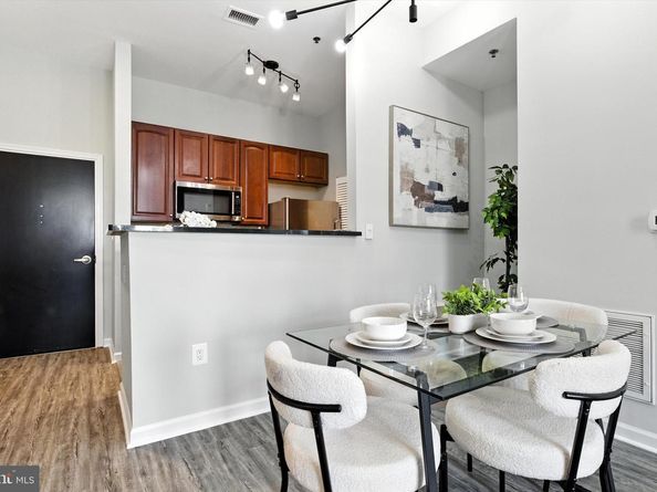 309 Holland Lane 222, Alexandria VA 22314