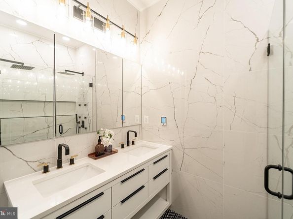 1215 Holbrook Terrace NE 1, Washington DC 20002