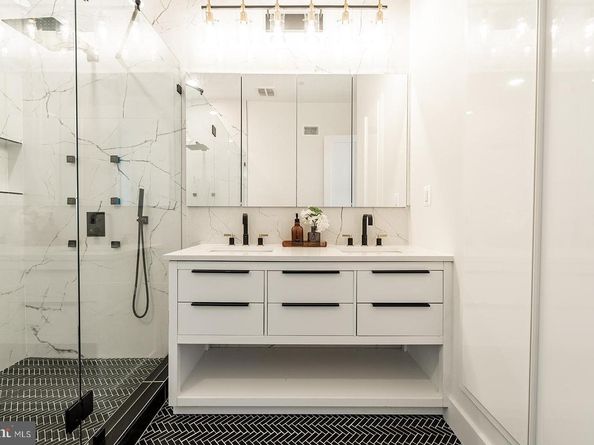 1215 Holbrook Terrace NE 1, Washington DC 20002