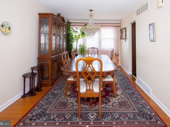 123 Pocasset Road, Philadelphia PA 19115