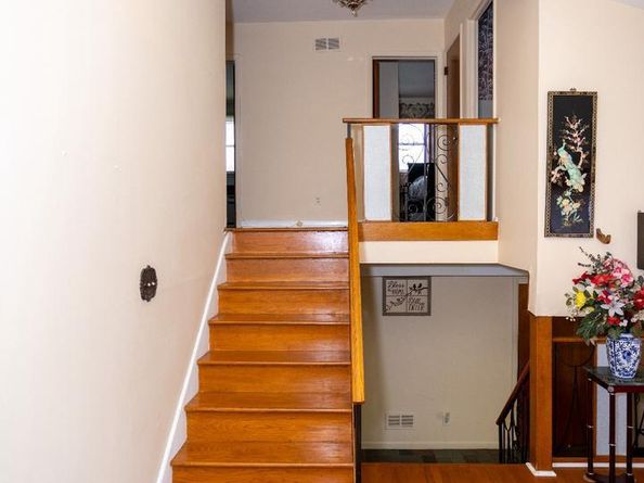 123 Pocasset Road, Philadelphia PA 19115