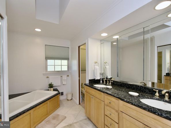 6613 Kerns Road, Falls Church VA 22042