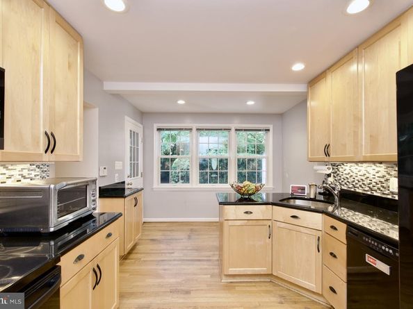 6613 Kerns Road, Falls Church VA 22042