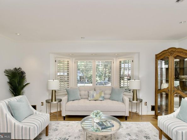 6613 Kerns Road, Falls Church VA 22042