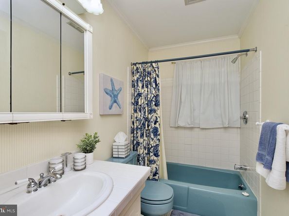 6613 Kerns Road, Falls Church VA 22042