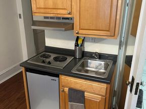 1324 Locust Street 412, Philadelphia PA 19107