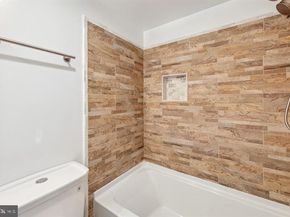 3322 Woodburn Village Drive 13, Annandale VA 22003