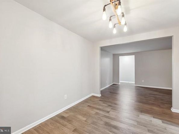 3322 Woodburn Village Drive 13, Annandale VA 22003