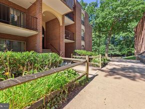 3322 Woodburn Village Drive 13, Annandale VA 22003