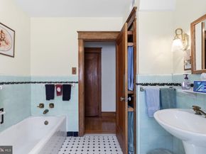724 Longshore Avenue, Philadelphia PA 19111