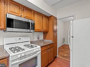 3304 Gunston Road, Alexandria VA 22302