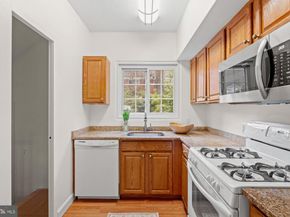 3304 Gunston Road, Alexandria VA 22302