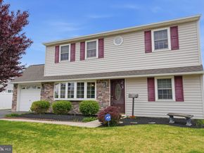 55 Canoebirch Road, Levittown PA 19057