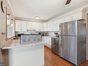 55 Canoebirch Road, Levittown PA 19057