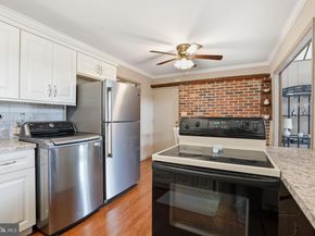 55 Canoebirch Road, Levittown PA 19057