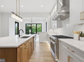 901 Meadow Lane SW, Vienna VA 22180