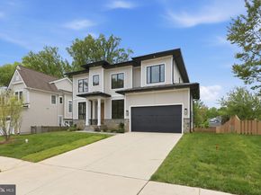 901 Meadow Lane SW, Vienna VA 22180