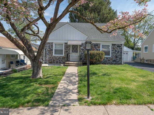 1305 Center Road, Drexel Hill PA 19026