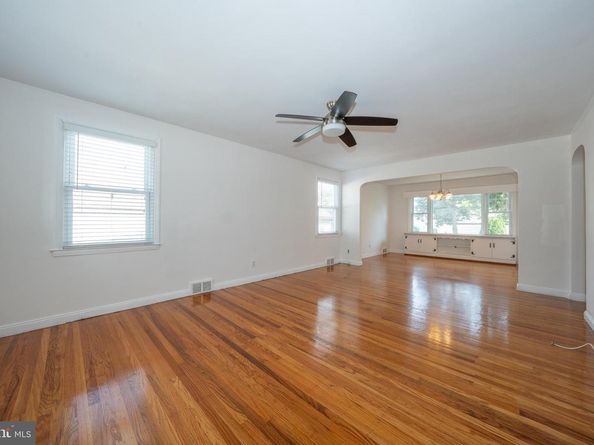 1305 Center Road, Drexel Hill PA 19026