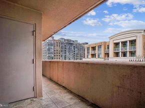 1301 N Courthouse Road 1612, Arlington VA 22201