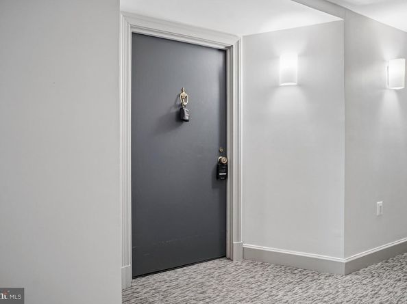 1301 N Courthouse Road 1612, Arlington VA 22201