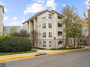 4551 Strutfield Lane 4414, Alexandria VA 22311