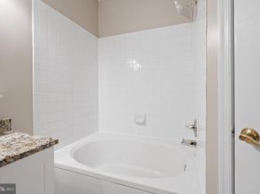 4551 Strutfield Lane 4414, Alexandria VA 22311