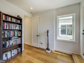 25 U Street NE 2, Washington DC 20002