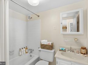 1260 21st Street NW 709, Washington DC 20036