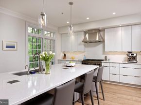28 Alexander Street, Alexandria VA 22314