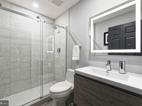 28 Alexander Street, Alexandria VA 22314