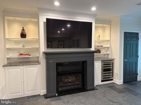 28 Alexander Street, Alexandria VA 22314