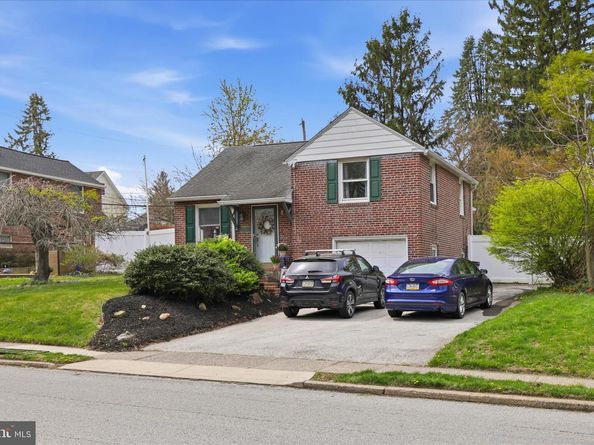 20 N Malin Road, Broomall PA 19008
