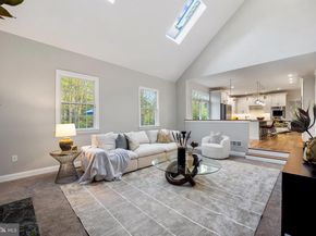 477 Keating Drive, Yardley PA 19067