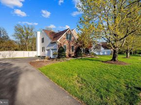 477 Keating Drive, Yardley PA 19067