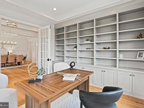 352 Ayr Hill Avenue NE, Vienna VA 22180