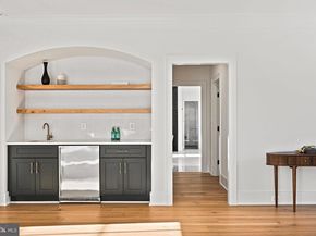 352 Ayr Hill Avenue NE, Vienna VA 22180